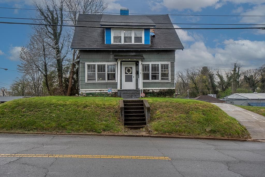 1091 Mary St, Bristol, VA 24201 Zillow
