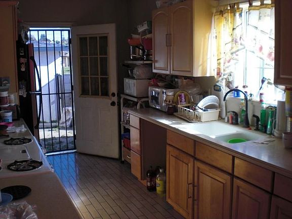 5th image of 2228 Fulton Ave