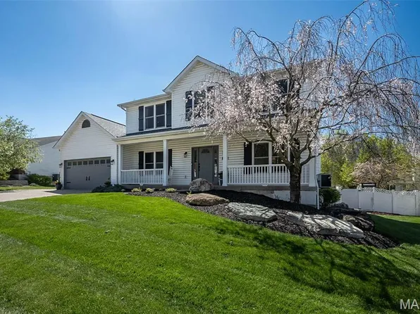 412 Clarendon Ln, Saint Charles, MO 63301