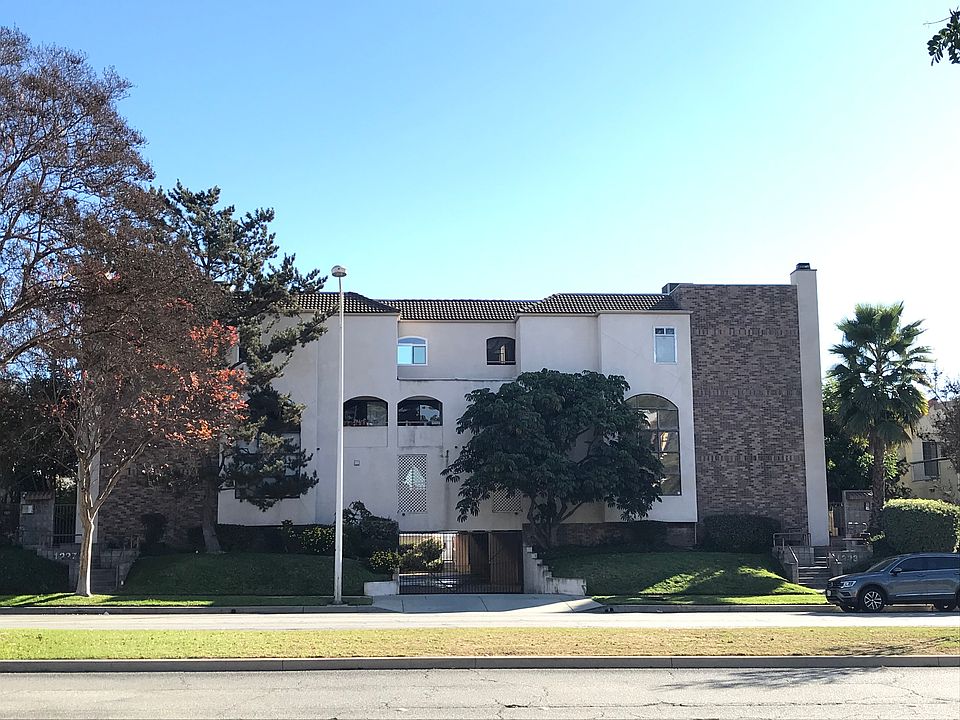 1st image of 1223 Huntington Dr