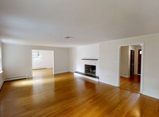 126 Sherburn Cir, Weston, MA 02493