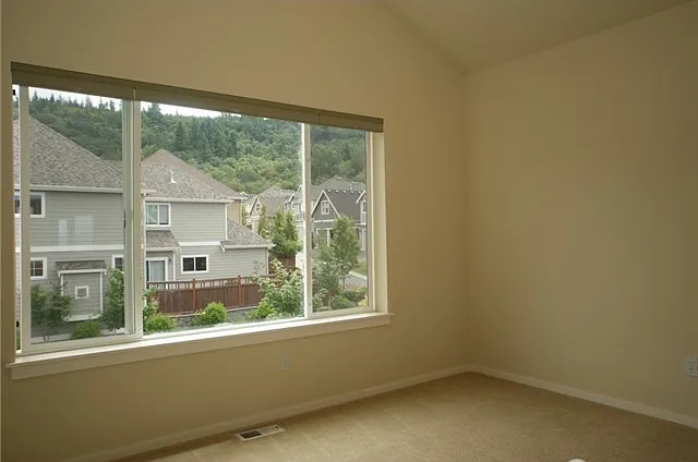 2471 34th Ave NE — Photo 10
