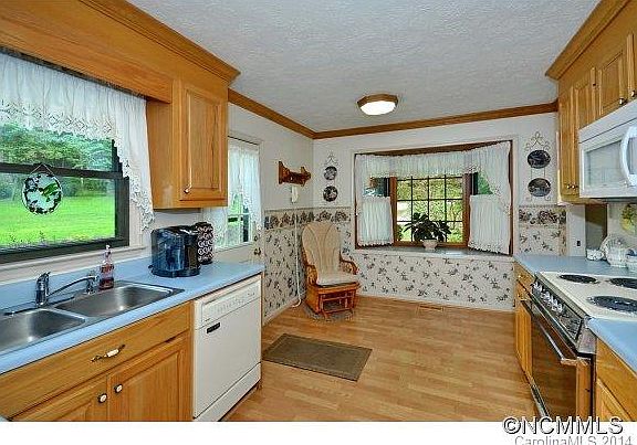 5th image of 23 Parent Ln