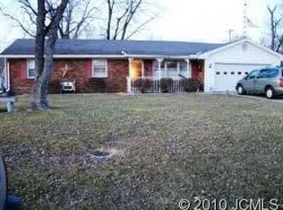 558 Hanover Dr, Hanover, IN 47243