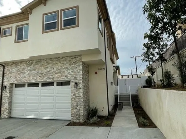 2817 190th St #B, Redondo Beach, CA 90278