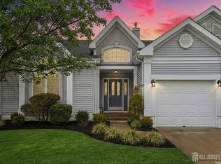 7 Severn Way, Monroe Township, NJ 08831