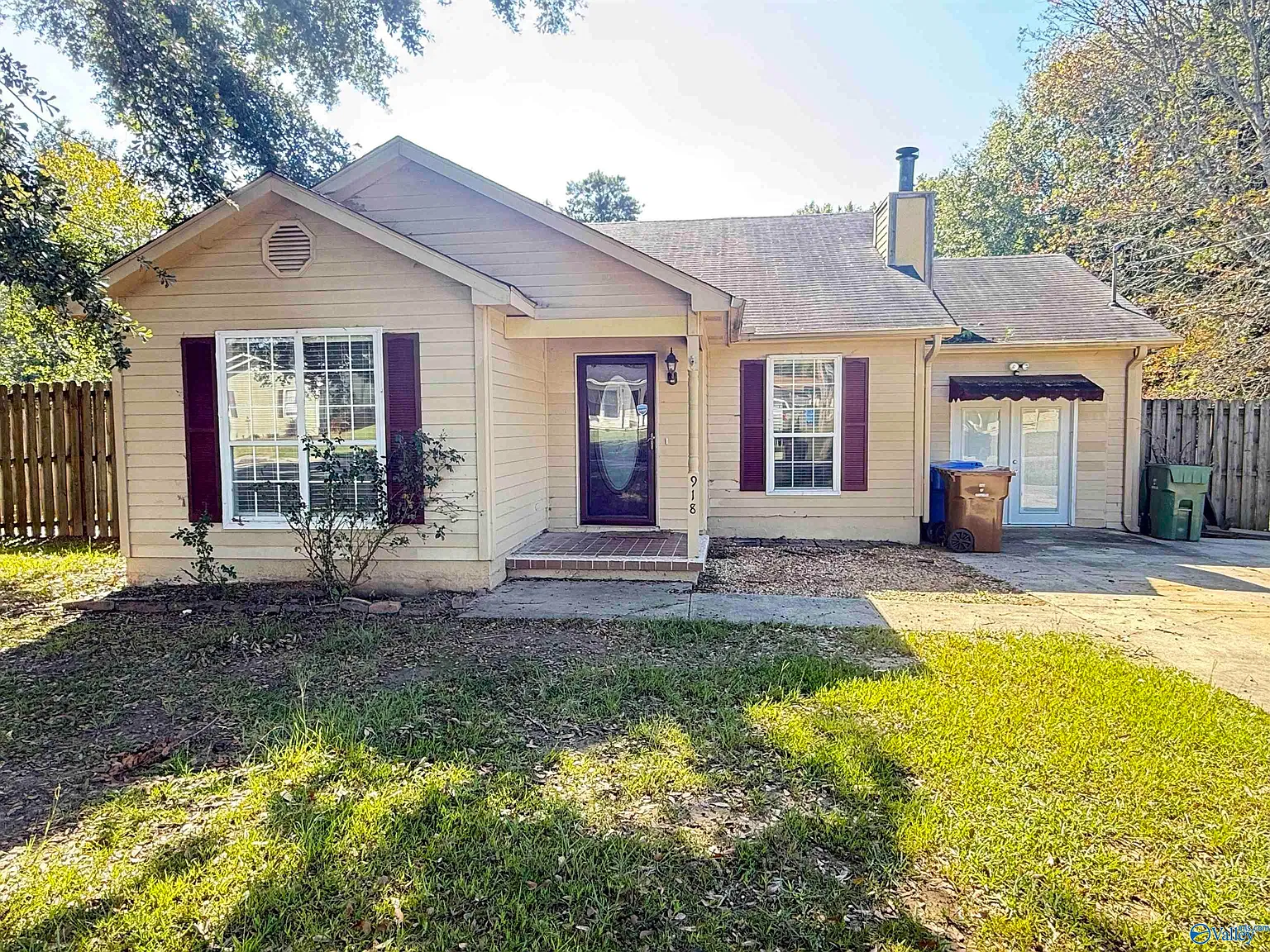 3 bed, 2.0 bath, 1550 sqft, $1,500 — Photo 1