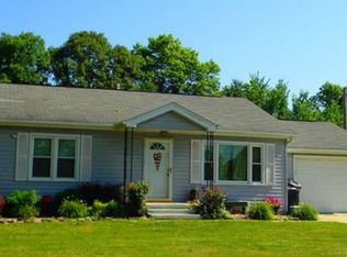 4412 E Mozart Rd, Woodlawn, IL 62898