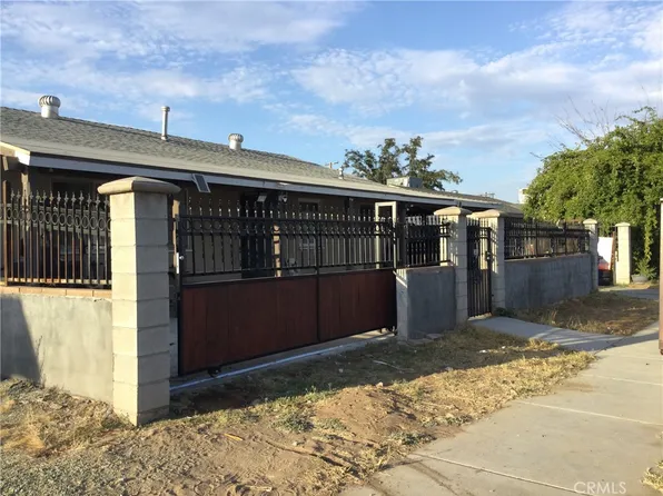 332 W 11th St, Perris, CA 92570