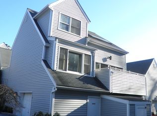 39 Wilton Crst #39, Wilton, CT 06897