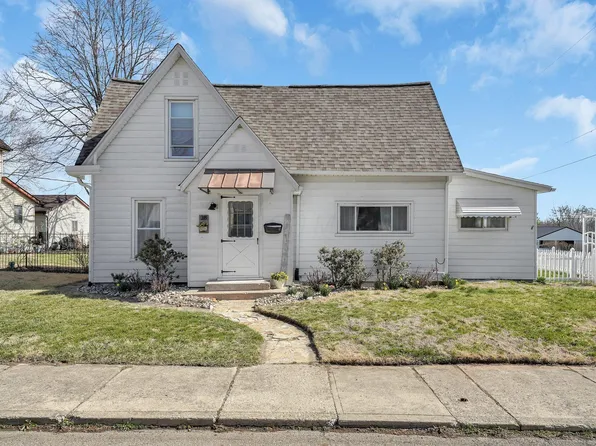 28 John St, Mount Sterling, OH 43143