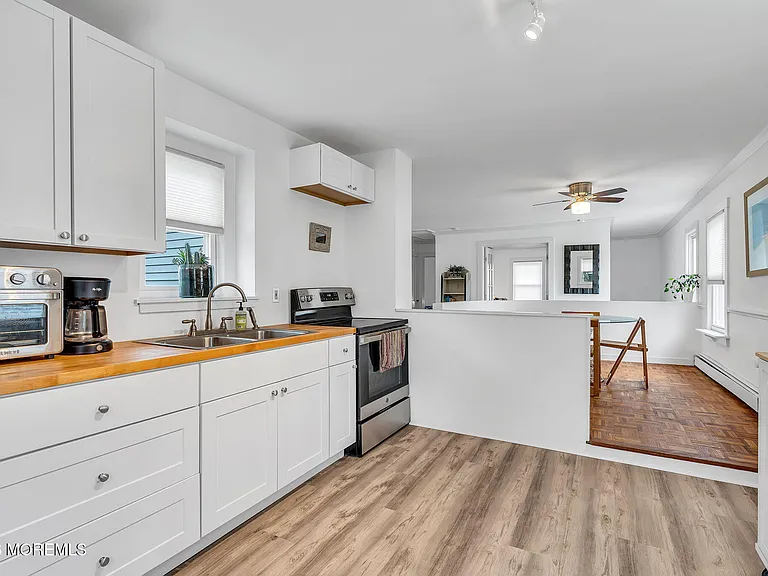 1227 Bay Ave — Photo 5