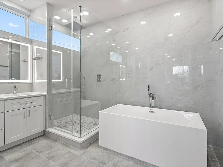 2348 Wycliff Ave — Photo 26
