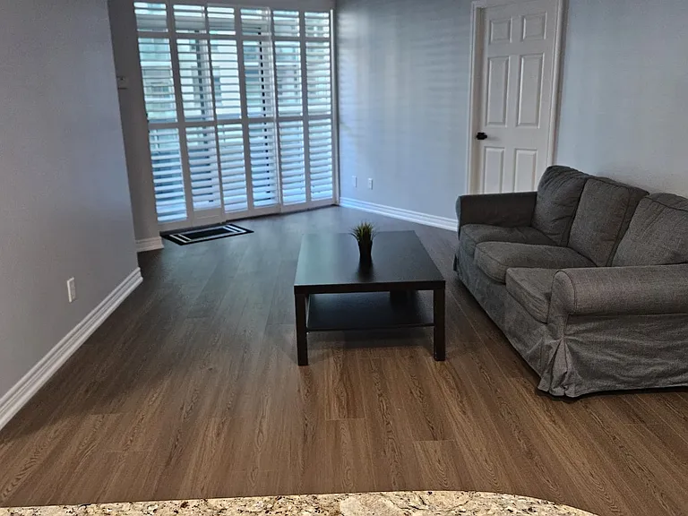 30 Grand Trunk Cres #615 — Photo 14