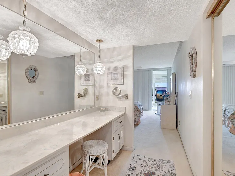 23099 Barwood Ln N #306 — Photo 46