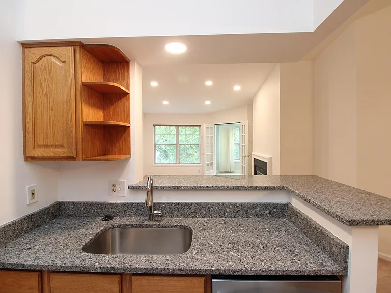 7509 Ashby Ln #N — Photo 20