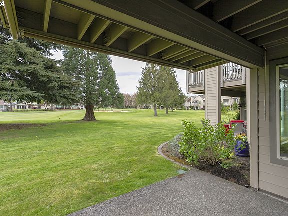 3rd image of 2316 SE Baypoint Dr Unit 77
