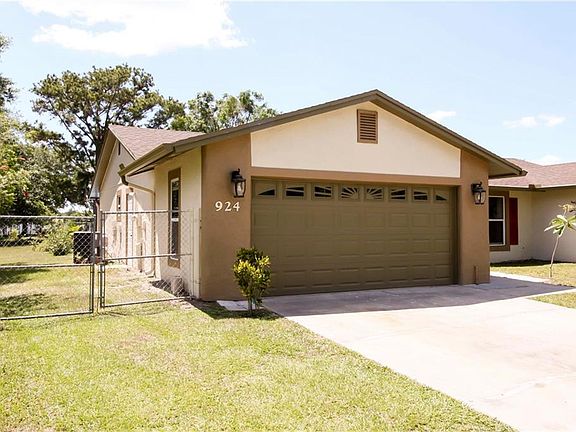 5th image of 924 Delano Ct