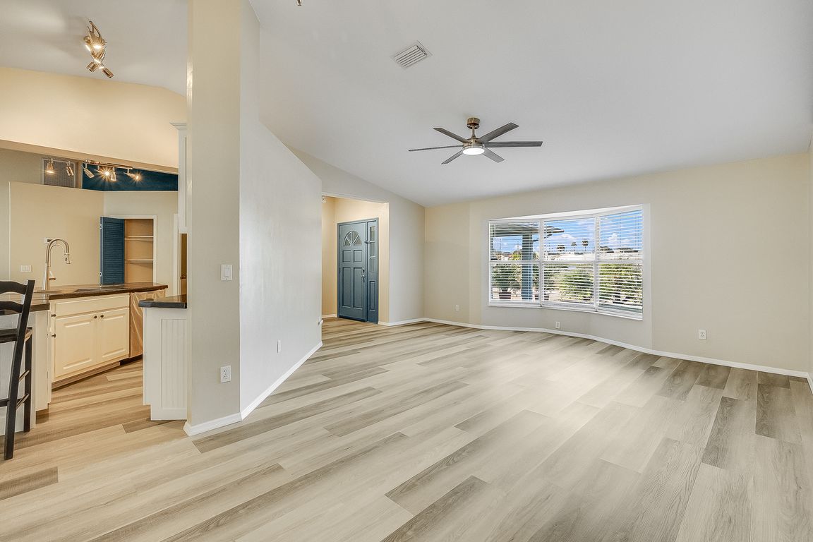 next background image