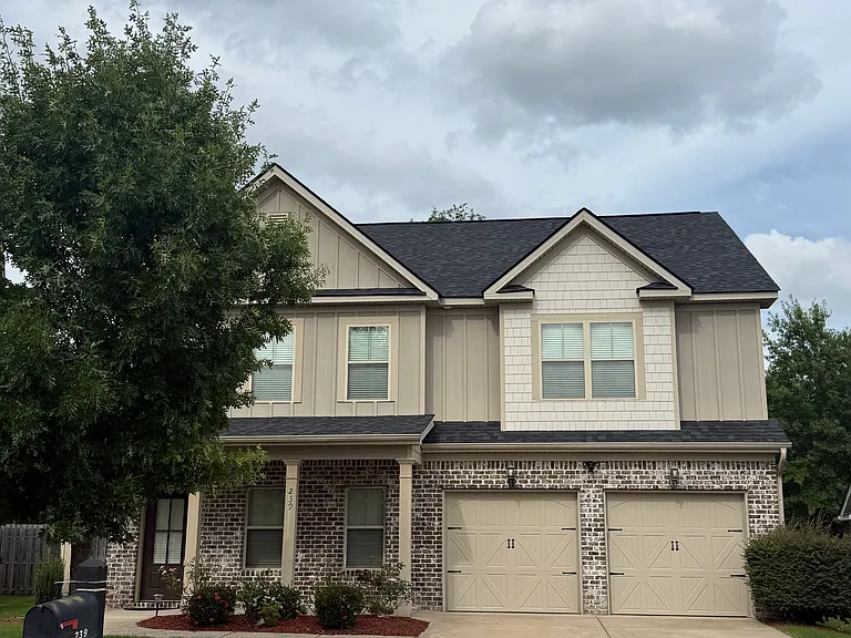 239 Tulip Dr — Photo 1