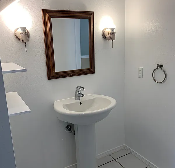 2615 W Grand Ave #A — Photo 8