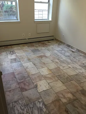 Rented by Metroline Realty | media 20