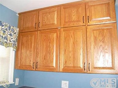 Lots of cabinets