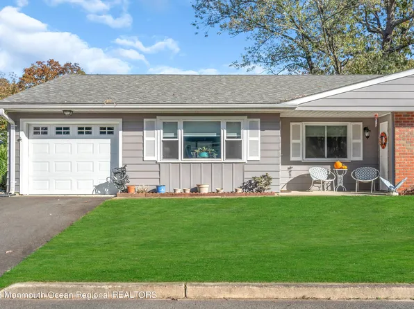 9 Montana Drive #B, Whiting, NJ 08759