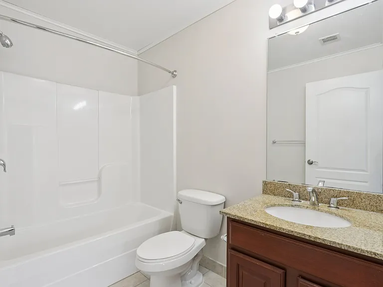 Summit Ridge Luxury Apartments — Photo 21