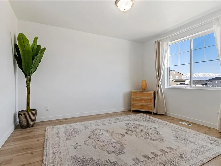 2869 S Drake Ave — Photo 38