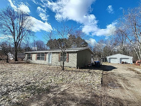 2nd image of 1920 S Five Mile Rd