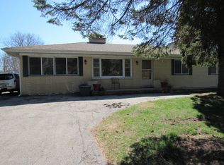 881 Bloomingdale Rd, Glen Ellyn, IL 60137