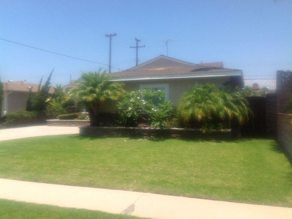 2nd image of 14883 Goodhue St