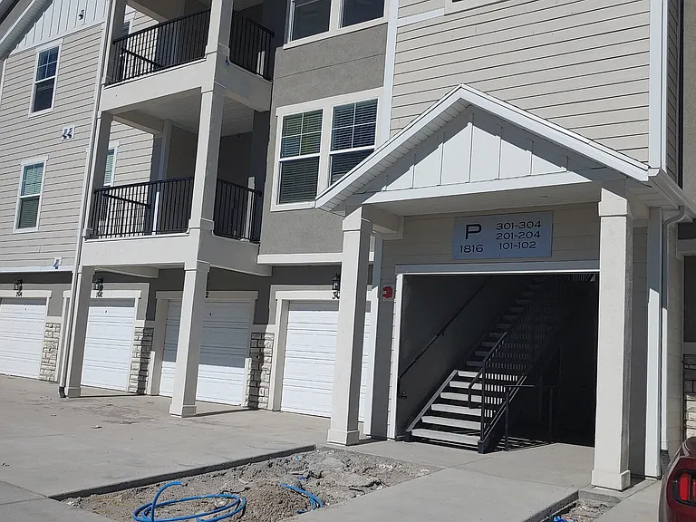 1816 N Eaglewood Dr #P303 — Photo 11