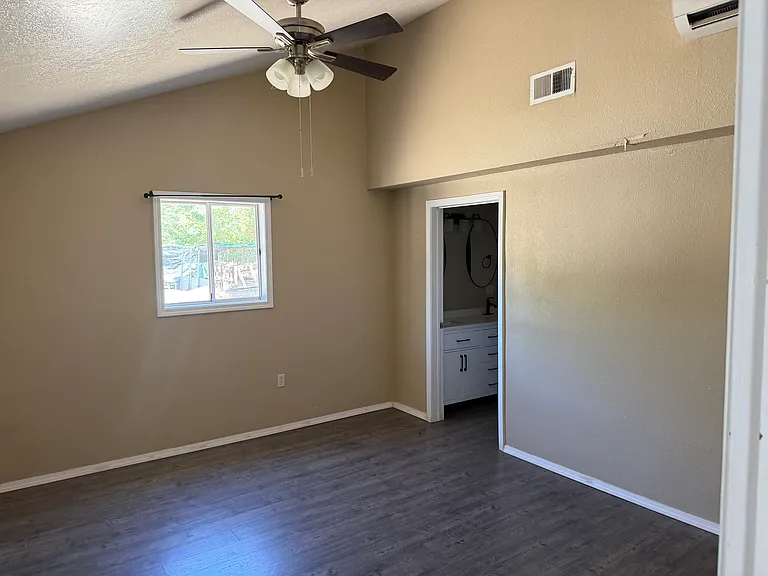 9415 Rio Grande Blvd NW #5 — Photo 4