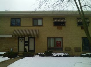 990 N Wheeling Rd, Mount Prospect, IL 60056