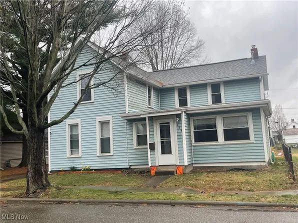 134 8th St SW, New Philadelphia, OH 44663