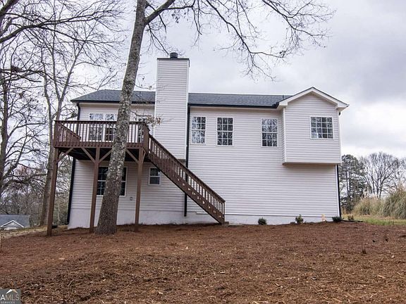 5th image of 824 Eastmont Rd