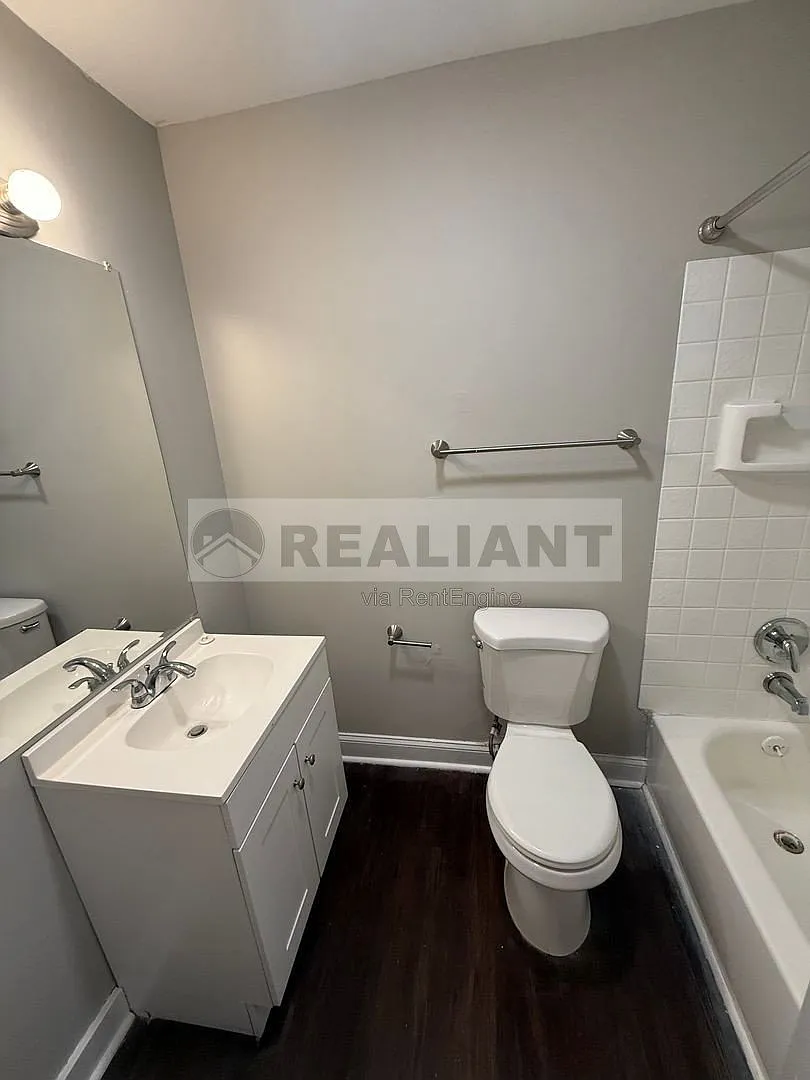 1 bed, 1.0 bath, 600 sqft, $870 — Photo 2