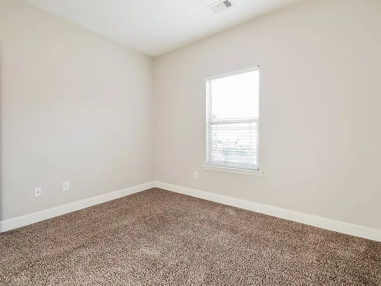 547 Joneus Dr — Photo 14
