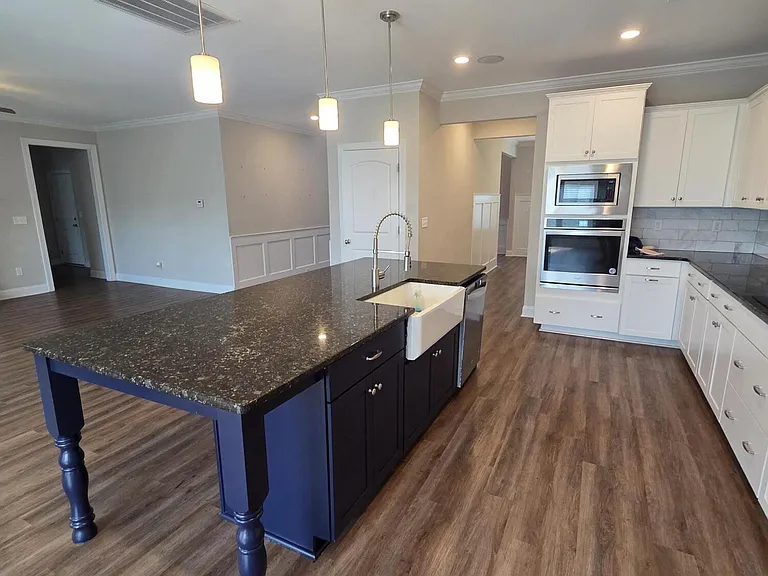 2105 Thornbury Cv — Photo 11