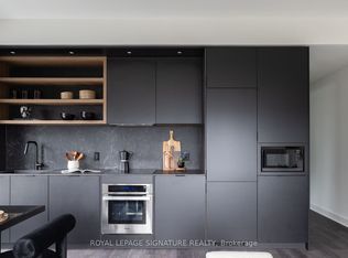 55 Charles St E #2806, Toronto, ON M4Y 0J1