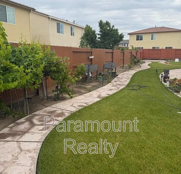1878 Holland Ln — Photo 12