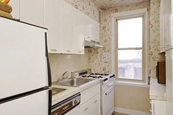 Sold by Douglas Elliman | media 4