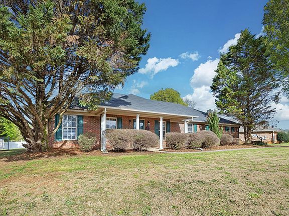 2nd image of 106 Smith Vasser Rd