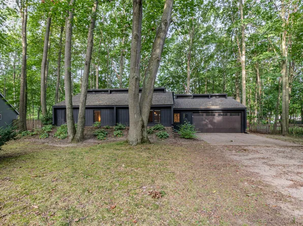 3521 Eastern Ave, Holland, MI 49424