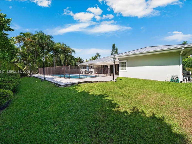 14601 Pompano Dr — Photo 33