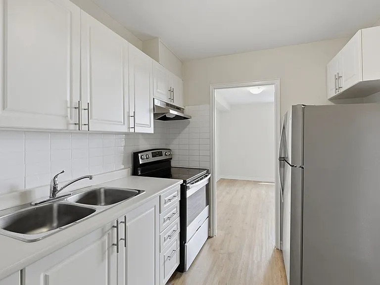 8325 Riverside Dr E — Photo 17