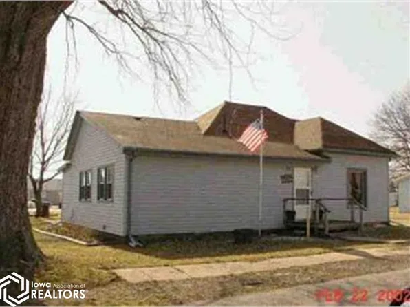 205 E Church St, Laurel, IA 50141