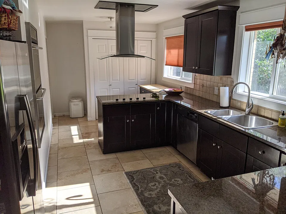 Kitchen & Pantry
